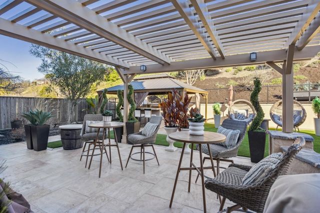 28828 Bailey Ranch Rd, Hayward, CA 94542