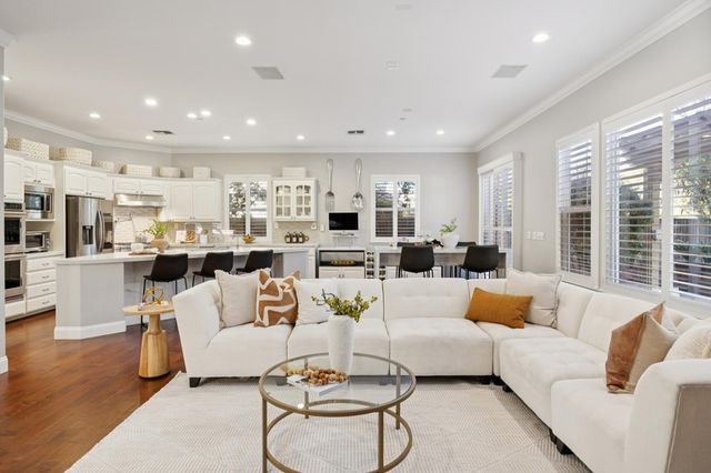 28828 Bailey Ranch Rd, Hayward, CA 94542