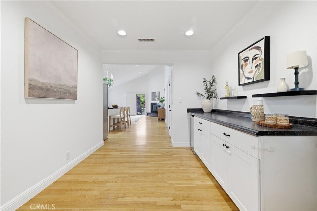 17717 Miranda, Encino, CA 91316 — photo 3