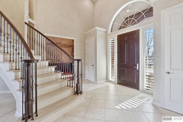 13804 Cuming Street, Omaha, NE 68154