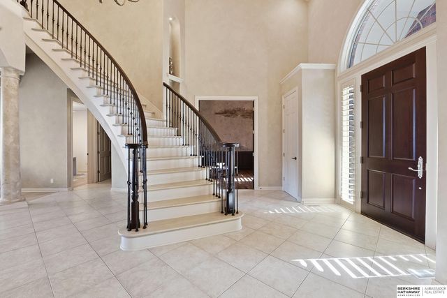 13804 Cuming Street, Omaha, NE 68154