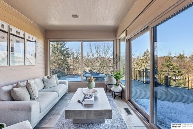 13804 Cuming Street, Omaha, NE 68154