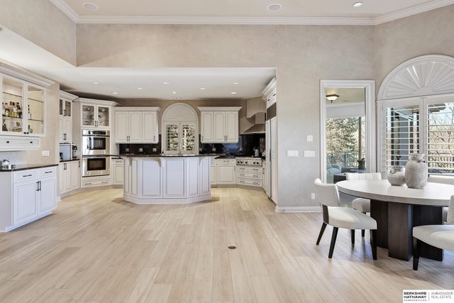 13804 Cuming Street, Omaha, NE 68154