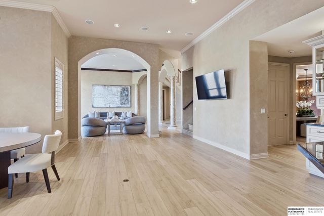 13804 Cuming Street, Omaha, NE 68154