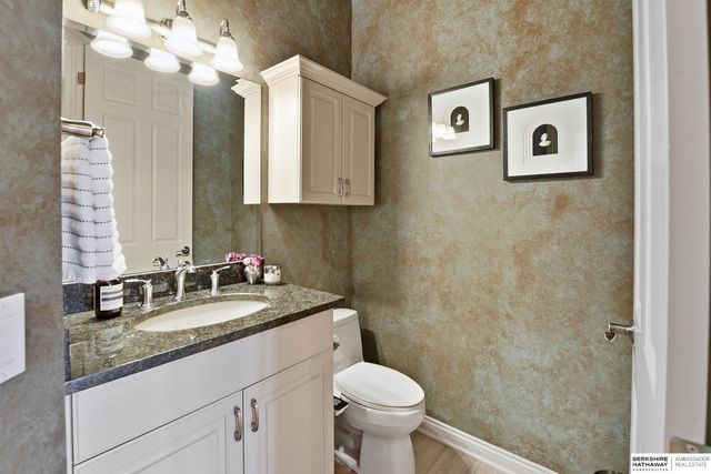 13804 Cuming Street, Omaha, NE 68154