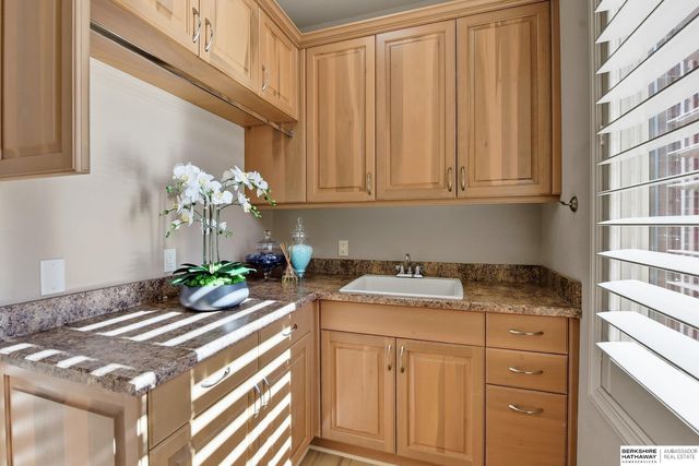 13804 Cuming Street, Omaha, NE 68154