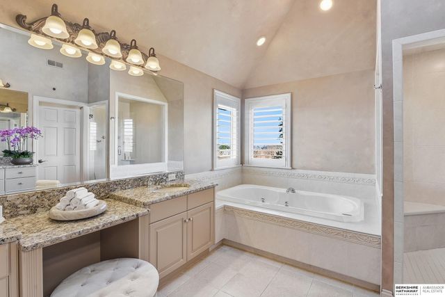 13804 Cuming Street, Omaha, NE 68154