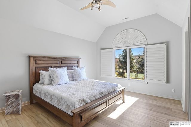 13804 Cuming Street, Omaha, NE 68154