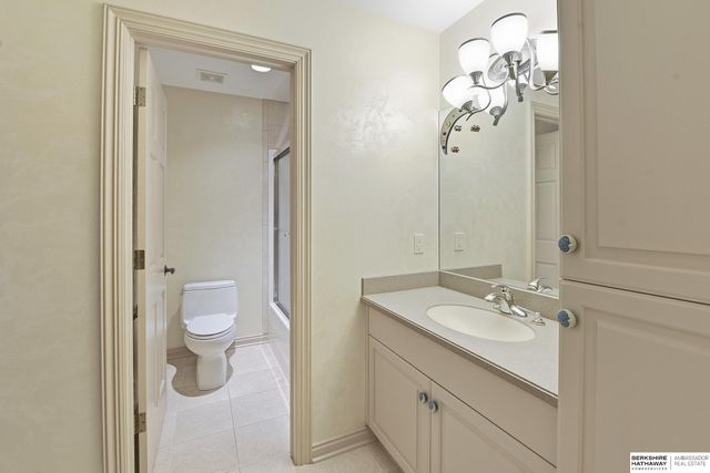 13804 Cuming Street, Omaha, NE 68154