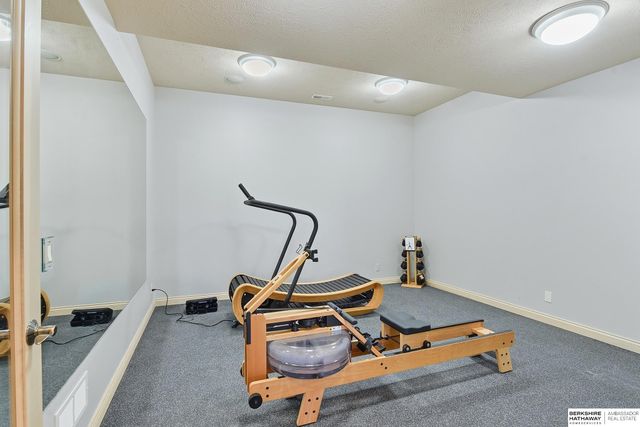 13804 Cuming Street, Omaha, NE 68154