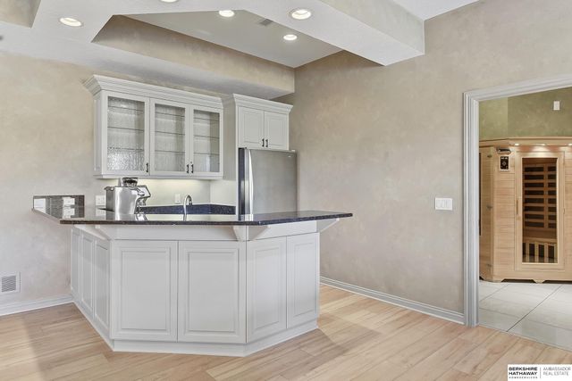 13804 Cuming Street, Omaha, NE 68154