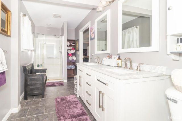 732 E County Road 300 S, New Castle, IN 47362