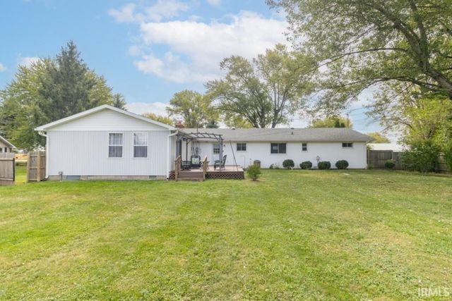 732 E County Road 300 S, New Castle, IN 47362