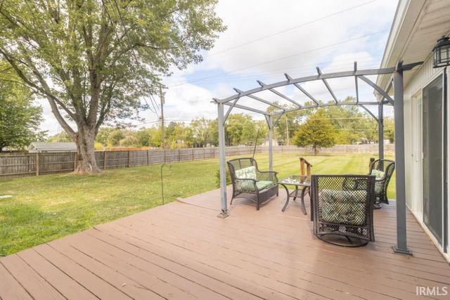 732 E County Road 300 S, New Castle, IN 47362