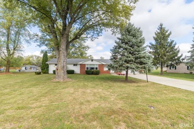 732 E County Road 300 S, New Castle, IN 47362
