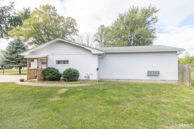 732 E County Road 300 S, New Castle, IN 47362