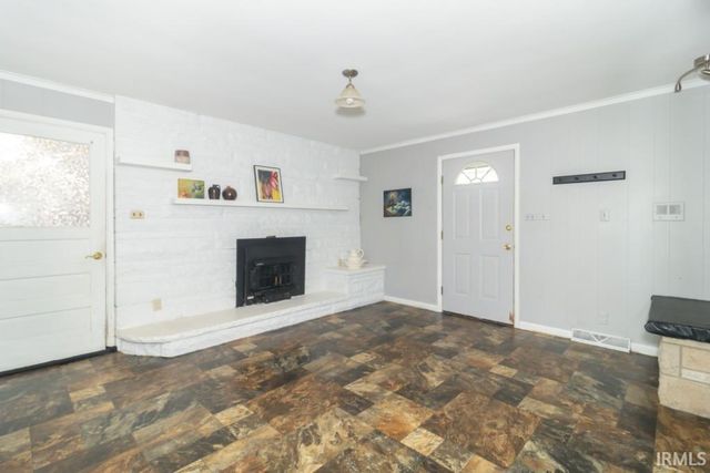 732 E County Road 300 S, New Castle, IN 47362