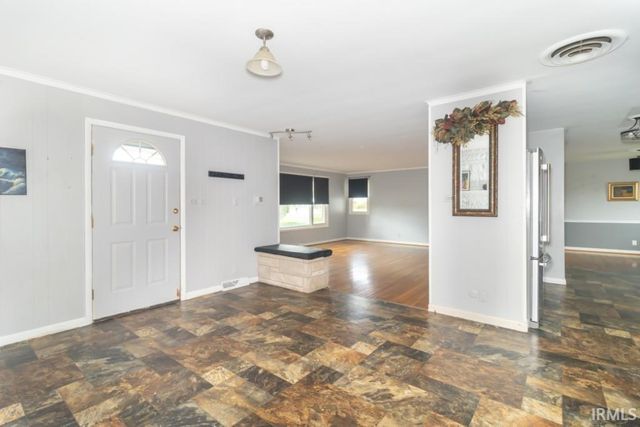 732 E County Road 300 S, New Castle, IN 47362