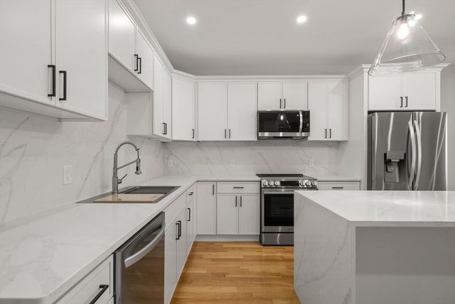 60 Stanley St 302, Boston, MA 02125