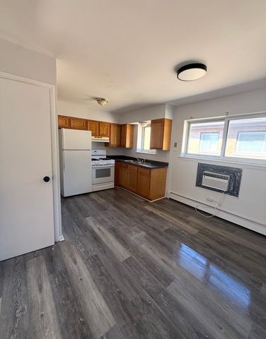 12448 Fairview Avenue 2E, Blue Island, IL 60406