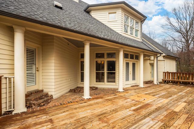 1025 TIMBERLAKE DR E, Unincorporated, TN 38018