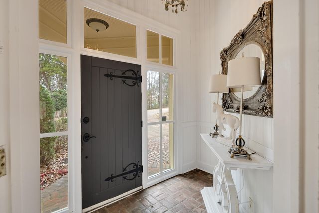 1025 TIMBERLAKE DR E, Unincorporated, TN 38018