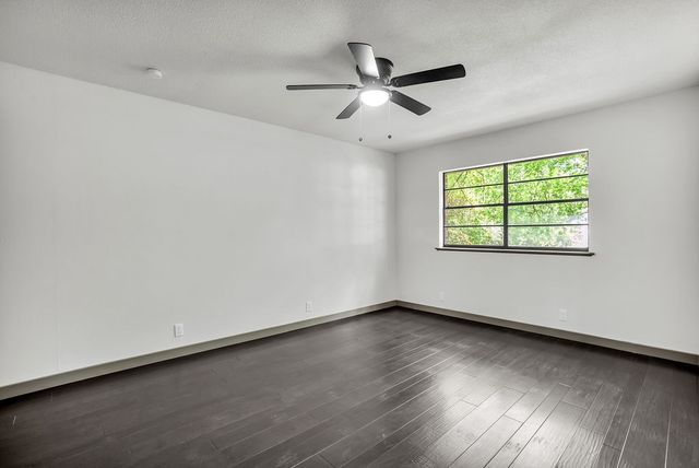 611 Cain Street, Lake Dallas, TX 75065