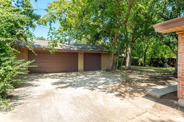 611 Cain Street, Lake Dallas, TX 75065