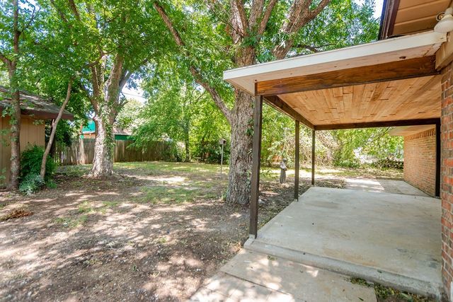 611 Cain Street, Lake Dallas, TX 75065