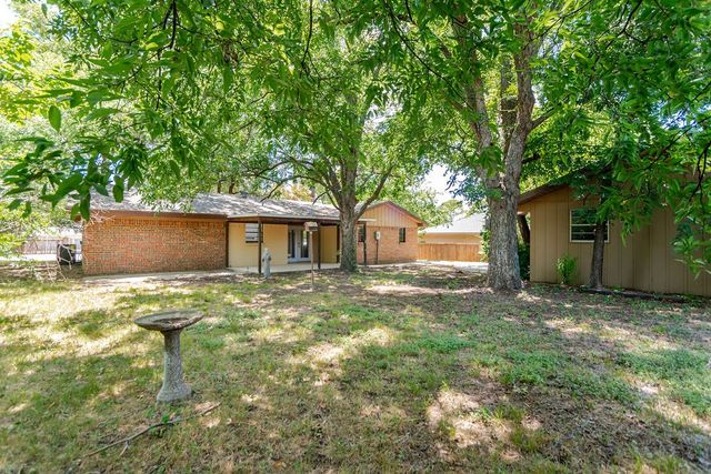 611 Cain Street, Lake Dallas, TX 75065