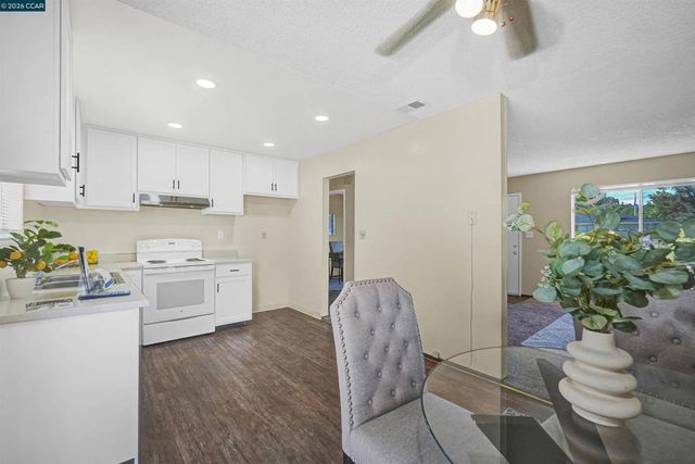 2506 Henry Ave, Pinole, CA 94564