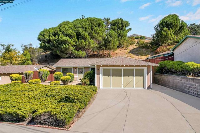 2506 Henry Ave, Pinole, CA 94564