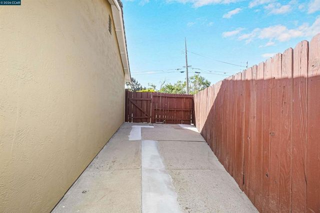 2506 Henry Ave, Pinole, CA 94564