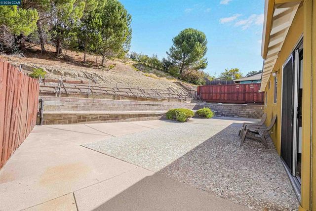 2506 Henry Ave, Pinole, CA 94564