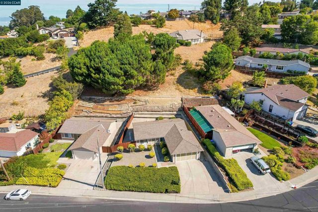 2506 Henry Ave, Pinole, CA 94564