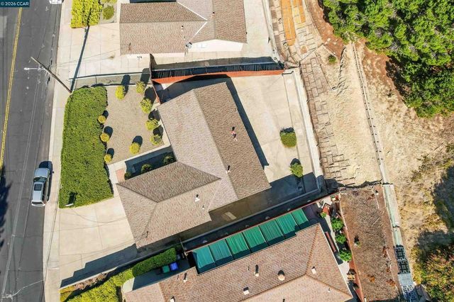 2506 Henry Ave, Pinole, CA 94564