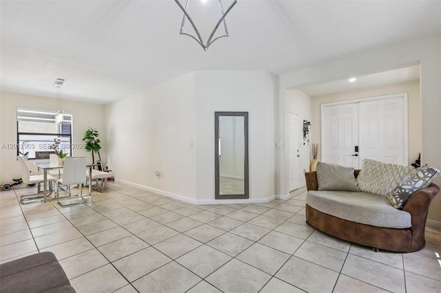 10594 W 35th Ln, Hialeah, FL 33018