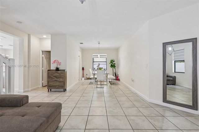 10594 W 35th Ln, Hialeah, FL 33018