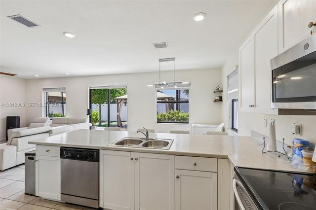 10594 W 35th Ln, Hialeah, FL 33018