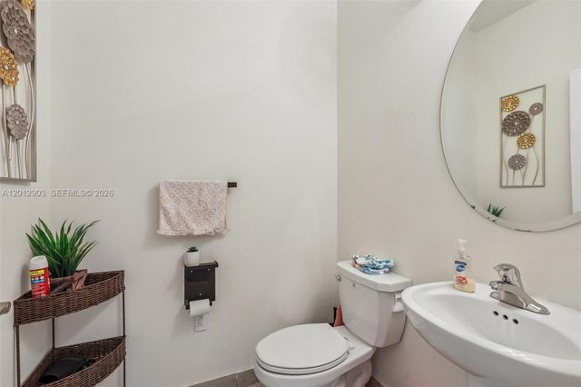 10594 W 35th Ln, Hialeah, FL 33018