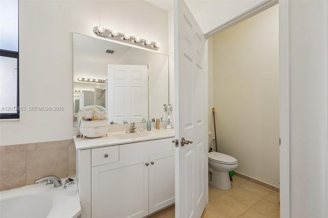 10594 W 35th Ln, Hialeah, FL 33018