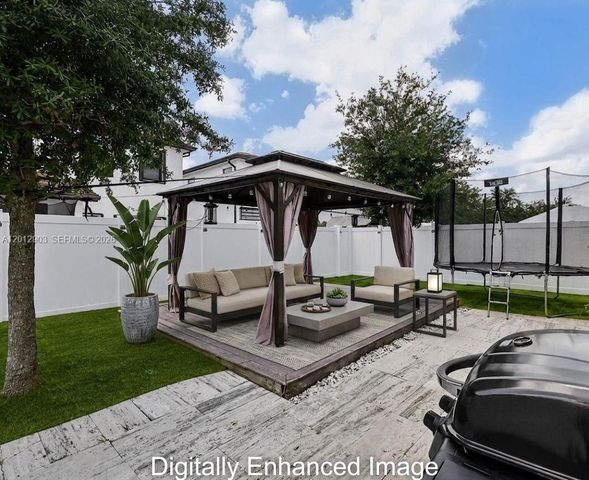 10594 W 35th Ln, Hialeah, FL 33018