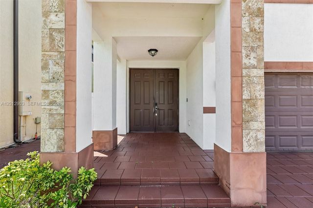 10594 W 35th Ln, Hialeah, FL 33018