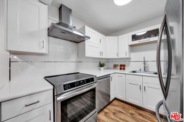 6199 Canterbury Drive 102, Culver City, CA 90230