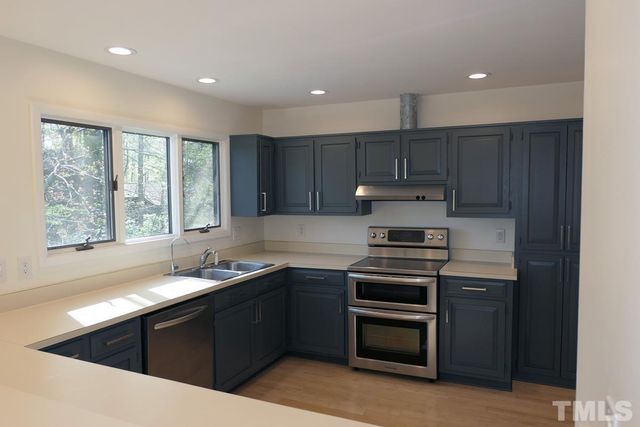 630 Bayberry Drive, Chapel Hill, NC 27517