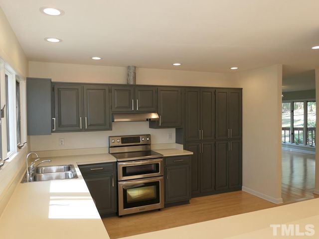 630 Bayberry Drive, Chapel Hill, NC 27517