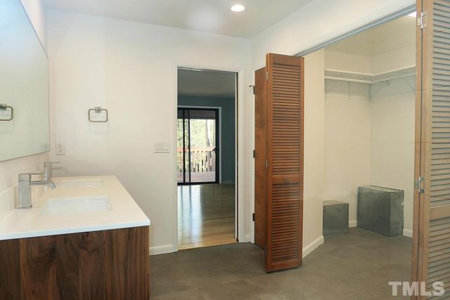 630 Bayberry Drive, Chapel Hill, NC 27517