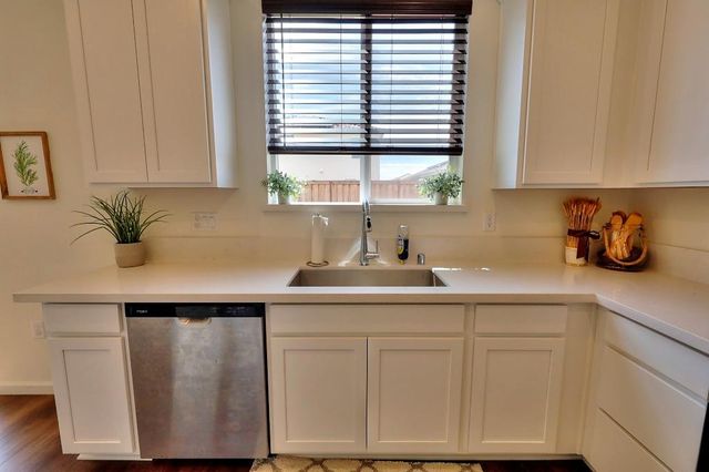 5439 Drawbridge Way, Riverbank, CA 95367