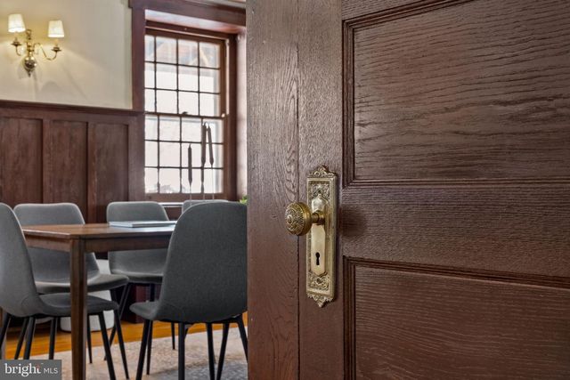 1 SPROUL LN, Wallingford, PA 19086