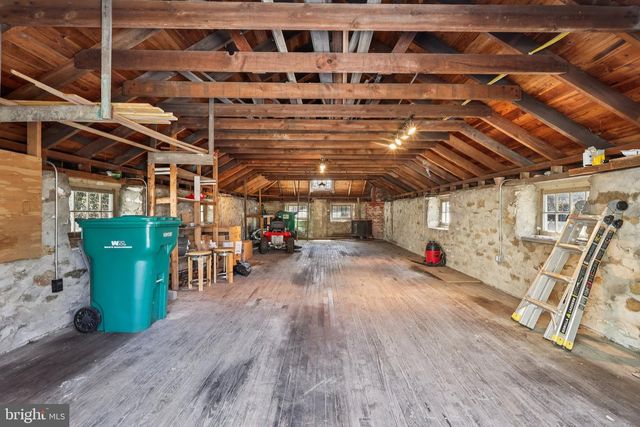 1 SPROUL LN, Wallingford, PA 19086